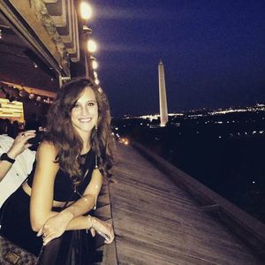 Meet your Posher, Raquel